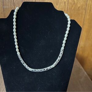 Faux Pearl Necklace Beads Metal Accents Vintage Roughly 18.5"